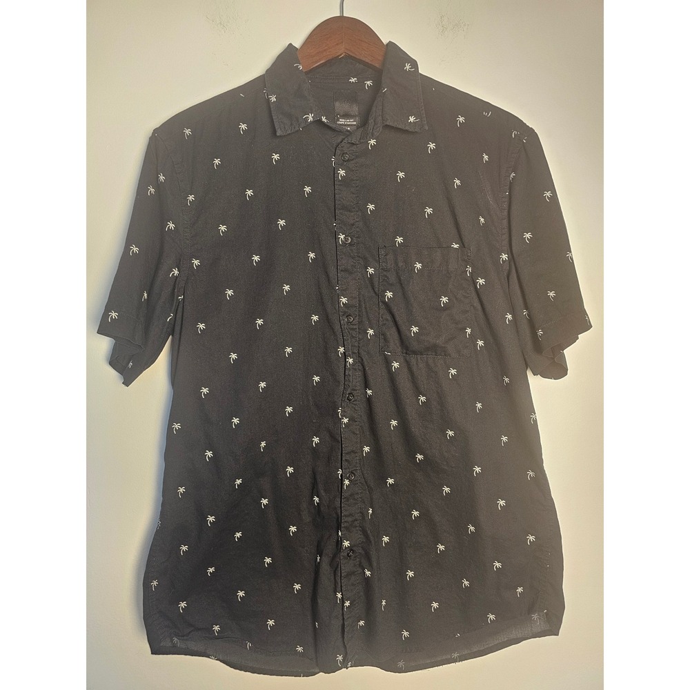 Tropical H&M Palm Tree Button Down Shirt Mens Medium Black Short Sleeve Regular